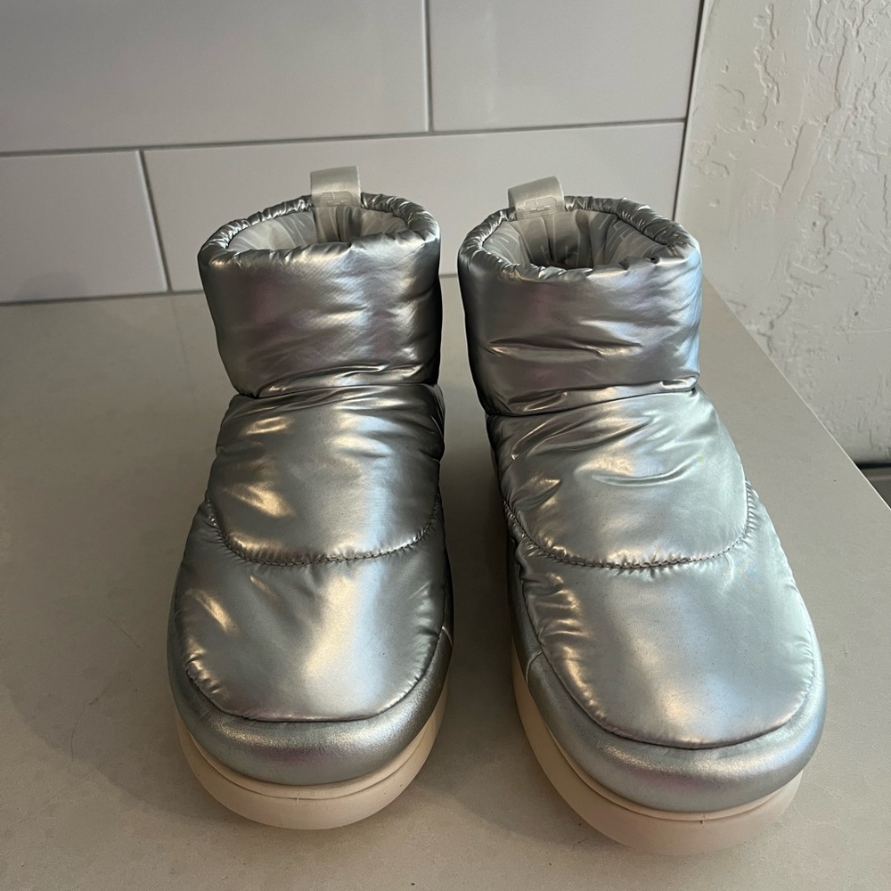 UGG silver mini boot